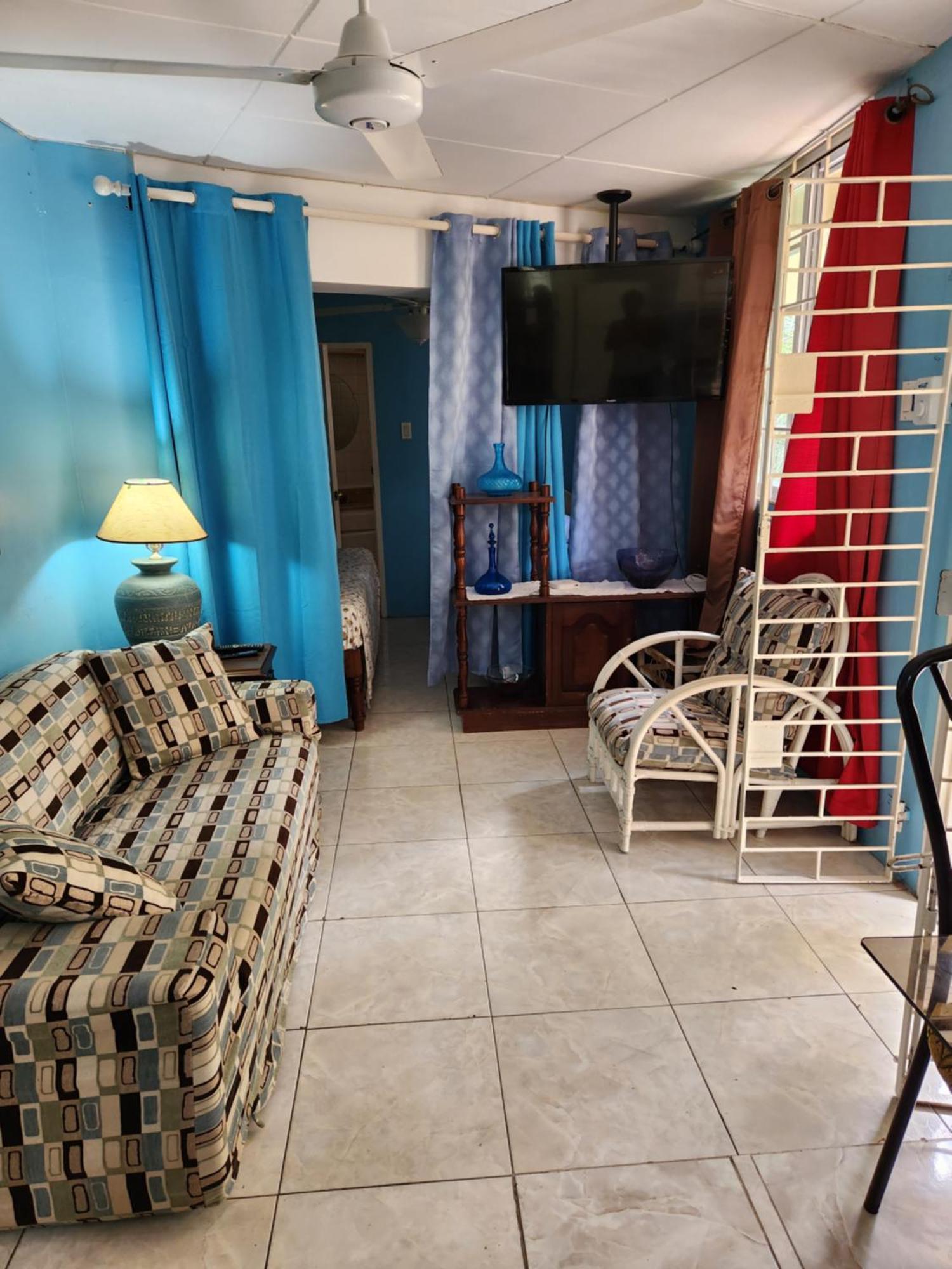 Tropical Retreat Apartment Kingston
